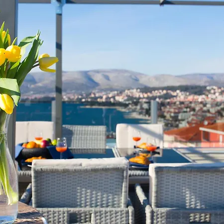 Oceanview Deluxe Penthouse With 89m2 Living Space & 90m2 Roof Terrace * Trogir