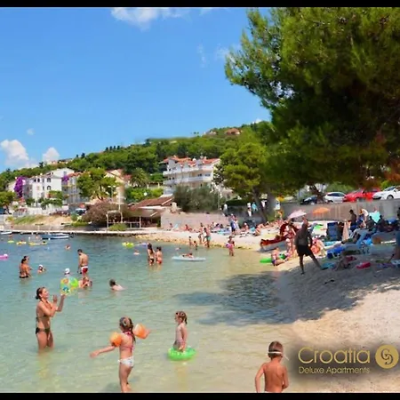 Oceanview Deluxe Penthouse With 89m2 Living Space & 90m2 Roof Terrace Apartment Trogir