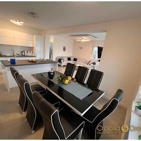 Apartment Oceanview Deluxe Penthouse With 89m2 Living Space & 90m2 Roof Terrace