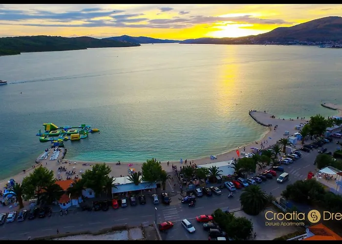 Oceanview Deluxe Penthouse With 89m2 Living Space 90m2 Roof Terrace Apartmán
