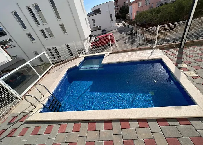 Oceanview Deluxe Penthouse With 89m2 Living Space 90m2 Roof Terrace