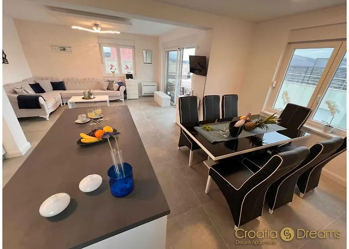Apartmán Oceanview Deluxe Penthouse With 89m2 Living Space 90m2 Roof Terrace *